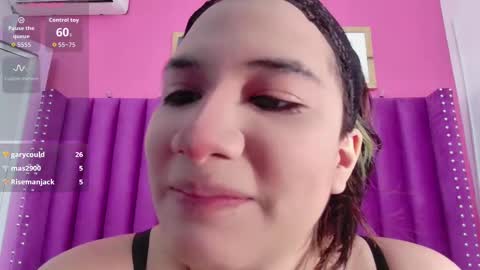 Snapshot of angelarumiee chatting on October 4, 3:04 am Angela online show from October 4, 3:04 am