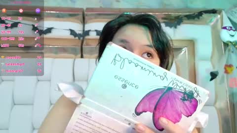 Snapshot of angelarumiee chatting on October 7, 2:42 am Angela online show from October 7, 2:42 am