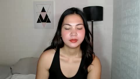 Snapshot of angelavida chatting on September 20, 2:56 am angel- i am new here please do understand that i only get naked on private room thank you online show from September 20, 2:56 am