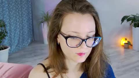 Snapshot of angelawhity chatting on November 21, 12:59 pm Angela online show from November 21, 12:59 pm