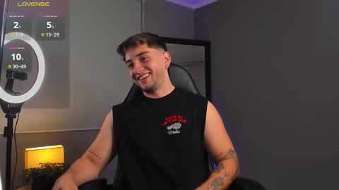 Snapshot of angelbell19 chatting on November 11, 1:49 am angelbell19 online show from November 11, 1:49 am