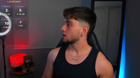 Snapshot of angelbell19 chatting on December 17, 11:11 pm angelbell19 online show from December 17, 11:11 pm