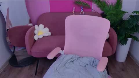 angel online show from October 9, 12:03 pm