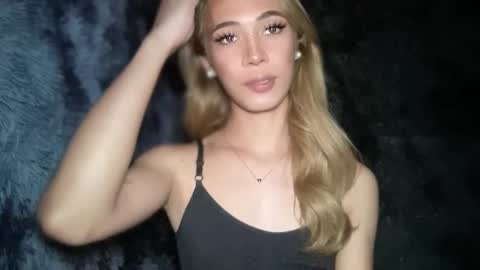 Snapshot of angelbrooke_ chatting on December 1, 4:34 pm Angel online show from December 1, 4:34 pm