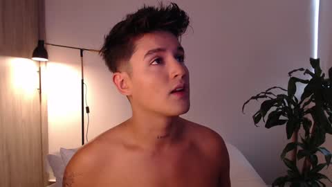 Snapshot of angelcossio chatting on December 1, 8:09 pm Angel online show from December 1, 8:09 pm