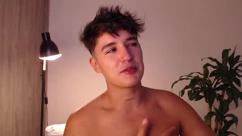 Snapshot of angelcossio chatting on December 20, 10:22 pm Angel online show from December 20, 10:22 pm