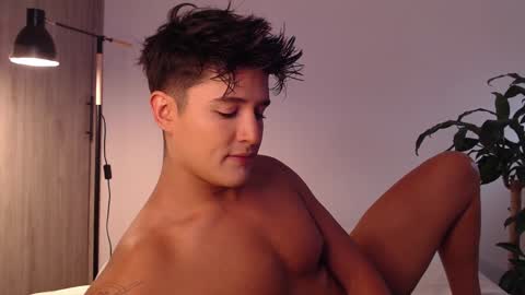 Snapshot of angelcossio chatting on December 29, 7:43 pm Angel online show from December 29, 7:43 pm