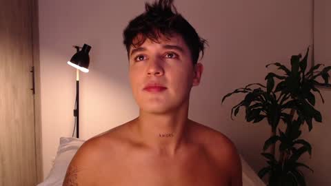 Snapshot of angelcossio chatting on December 31, 12:32 am Angel online show from December 31, 12:32 am