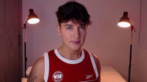 Snapshot of angelcossio chatting on February 4, 1:02 am Angel online show from February 4, 1:02 am