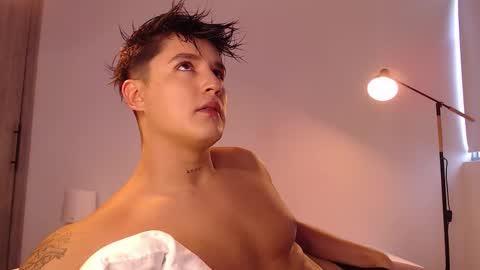 Snapshot of angelcossio chatting on November 22, 7:02 pm Angel online show from November 22, 7:02 pm