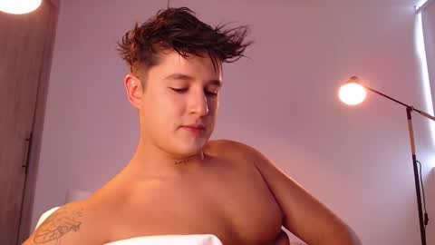 Snapshot of angelcossio chatting on November 26, 6:53 pm Angel online show from November 26, 6:53 pm