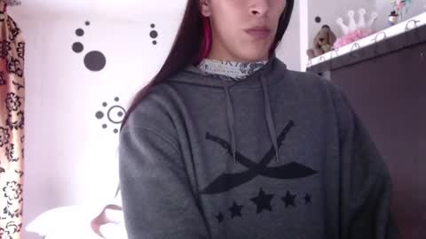 angele online show from March 7, 11:27 pm