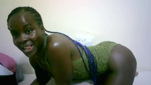 Snapshot of angelgodess30 chatting on December 20, 10:00 am Angle online show from December 20, 10:00 am