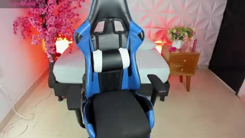 A N G E L I C A online show from December 16, 7:00 pm