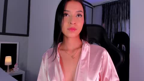 U can call me Angel online show from December 11, 8:50 pm