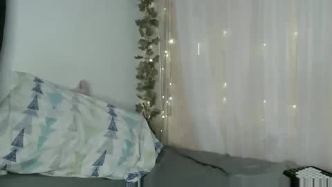 Snapshot of angelicahotparis18 chatting on December 4, 1:04 am angelica gomez online show from December 4, 1:04 am