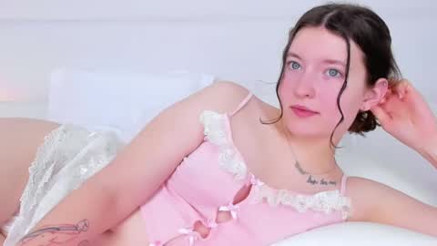 Snapshot of angelicmoon chatting on December 14, 2:34 am Angelic online show from December 14, 2:34 am
