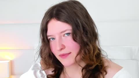 Snapshot of angelicmoon chatting on December 20, 6:40 am Angelic online show from December 20, 6:40 am