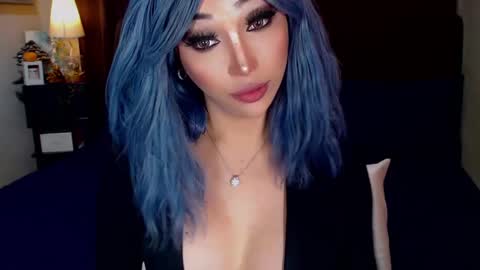 Snapshot of angelicqueents chatting on February 2, 5:42 am MS. AMALIA online show from February 2, 5:42 am