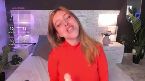 Snapshot of angeliique_ chatting on October 13, 8:53 pm Angelique online show from October 13, 8:53 pm