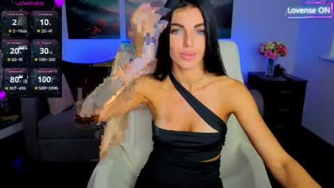 Snapshot of angelina_clark chatting on July 23, 6:55 am Angelina online show from July 23, 6:55 am