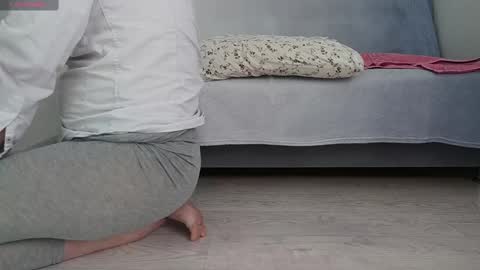 Snapshot of angelinalov chatting on March 9, 7:01 am Angelina online show from March 9, 7:01 am