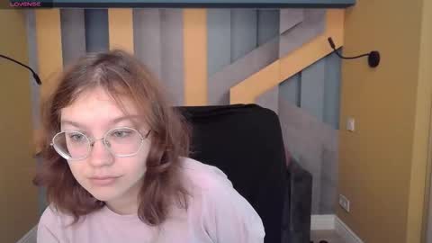 AngelinaLow online show from November 2, 6:27 am