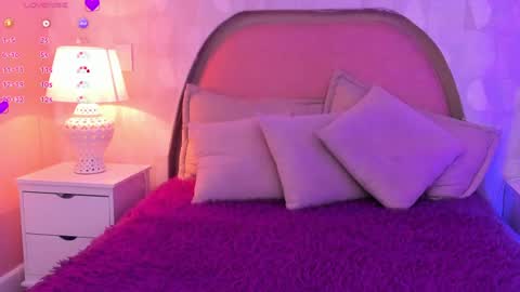 angeline online show from April 7, 12:16 pm