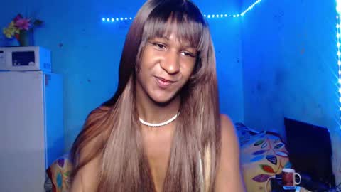 Snapshot of angell_dustt chatting on October 10, 8:46 am Danielle online show from October 10, 8:46 am