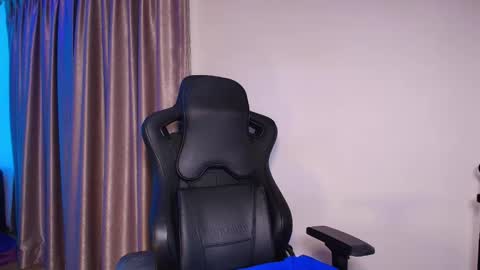 Snapshot of angellarcutie chatting on January 12, 12:12 pm Angie online show from January 12, 12:12 pm