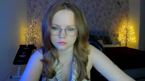 angellarud online show from March 3, 7:53 pm