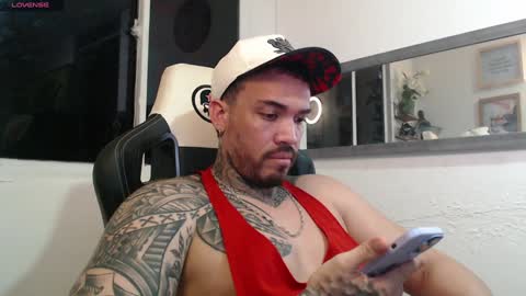 Snapshot of angellatino0 chatting on December 16, 4:55 am angellatino0 online show from December 16, 4:55 am