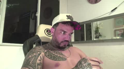 Snapshot of angellatino0 chatting on December 28, 5:44 am angellatino0 online show from December 28, 5:44 am