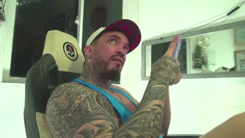 Snapshot of angellatino0 chatting on December 29, 6:14 am angellatino0 online show from December 29, 6:14 am