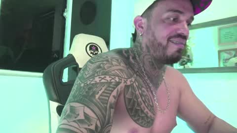 Snapshot of angellatino0 chatting on December 31, 5:55 am angellatino0 online show from December 31, 5:55 am