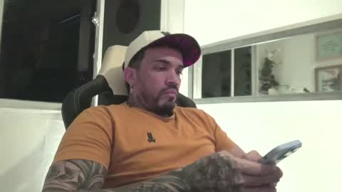 Snapshot of angellatino0 chatting on January 3, 3:16 am angellatino0 online show from January 3, 3:16 am