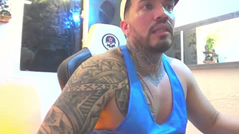 Snapshot of angellatino0 chatting on January 8, 6:52 am angellatino0 online show from January 8, 6:52 am