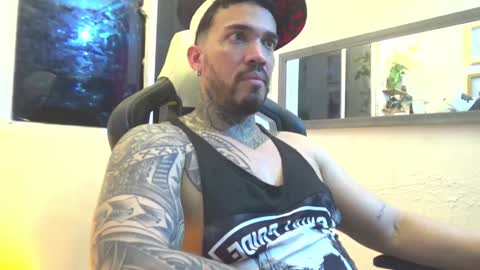 Snapshot of angellatino0 chatting on January 9, 8:13 am angellatino0 online show from January 9, 8:13 am