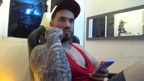 Snapshot of angellatino0 chatting on January 10, 2:57 am angellatino0 online show from January 10, 2:57 am