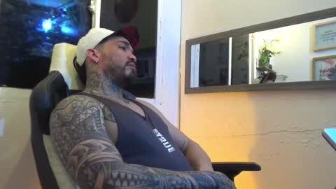 Snapshot of angellatino0 chatting on January 11, 6:56 am angellatino0 online show from January 11, 6:56 am