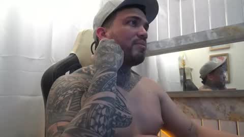 Snapshot of angellatino0 chatting on October 19, 7:09 am angellatino0 online show from October 19, 7:09 am