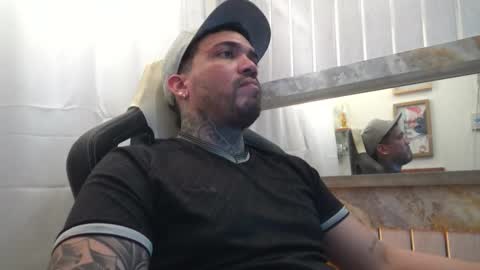 Snapshot of angellatino0 chatting on October 20, 5:52 am angellatino0 online show from October 20, 5:52 am