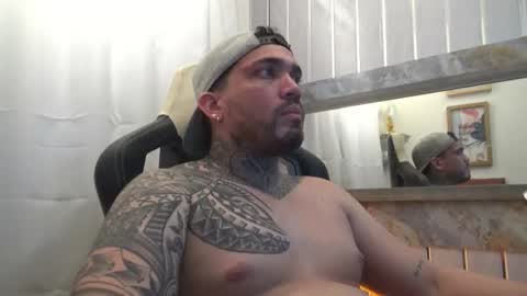 Snapshot of angellatino0 chatting on October 21, 7:53 am angellatino0 online show from October 21, 7:53 am