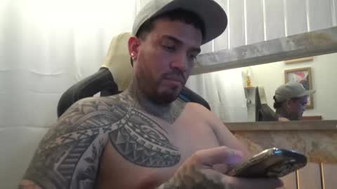 Snapshot of angellatino0 chatting on October 23, 6:13 am angellatino0 online show from October 23, 6:13 am