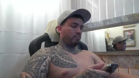 Snapshot of angellatino0 chatting on October 26, 7:25 am angellatino0 online show from October 26, 7:25 am