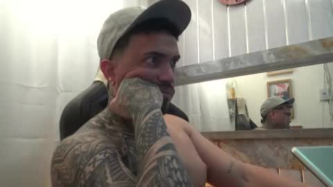 Snapshot of angellatino0 chatting on October 29, 6:37 am angellatino0 online show from October 29, 6:37 am