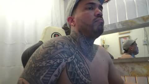 Snapshot of angellatino0 chatting on November 1, 4:14 am angellatino0 online show from November 1, 4:14 am