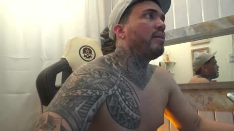 Snapshot of angellatino0 chatting on November 22, 6:01 am angellatino0 online show from November 22, 6:01 am