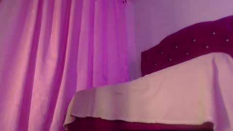 Snapshot of angellike_doll chatting on January 25, 10:18 pm Angellike online show from January 25, 10:18 pm