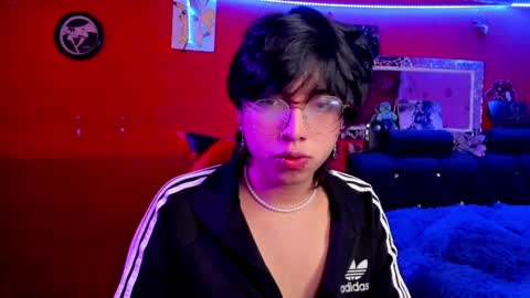 Snapshot of angellonfire chatting on December 14, 6:24 am Angel  online show from December 14, 6:24 am